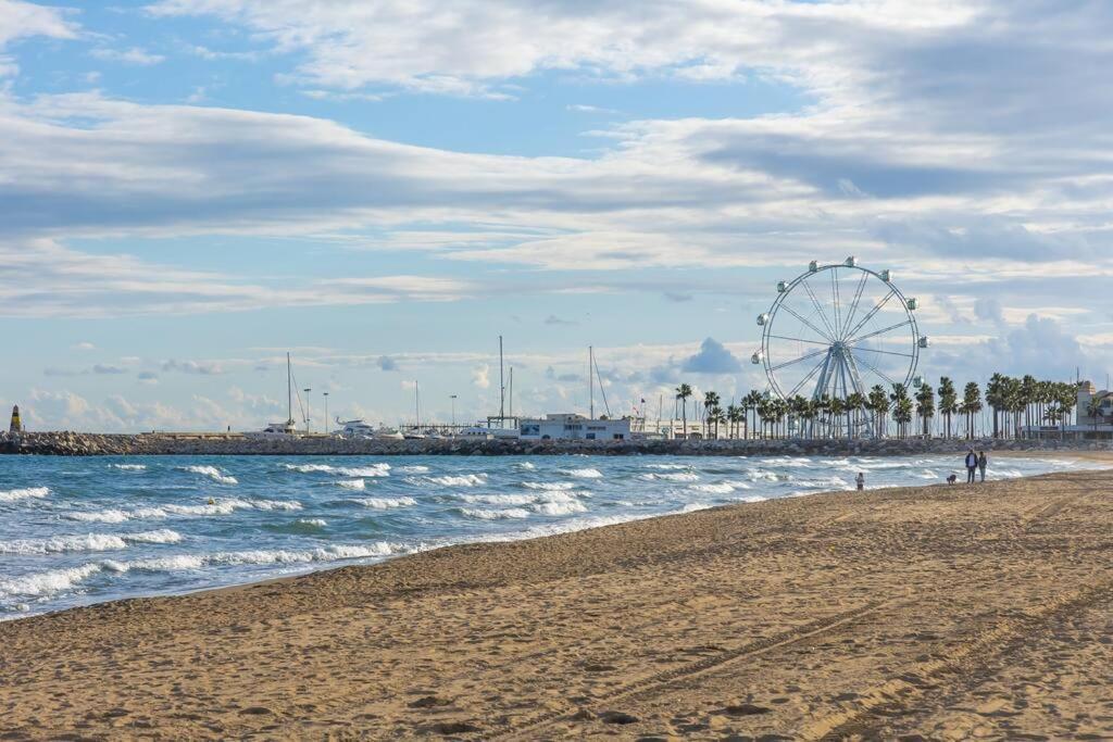 Enjoy La Carihuela Beach At 4 Min.Terrace & Pool. 托雷莫利诺斯 外观 照片